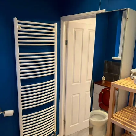 Nyaraló Cosy 3bdr With Workspace And Private Garden Bristol