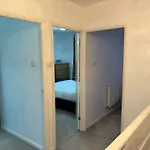 Holiday home Cosy 3bdr With Workspace And Private Garden