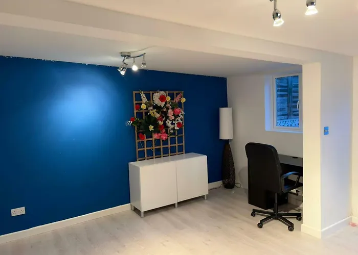 Cosy 3bdr With Workspace And Private Garden Prázdninový dům Bristol