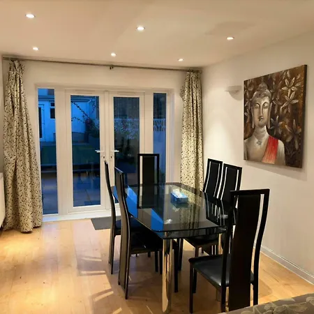 Cosy 3bdr With Workspace And Private Garden Bristol