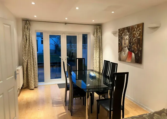 Cosy 3bdr With Workspace And Private Garden Bristol