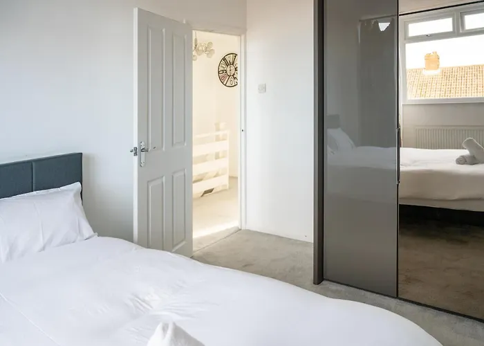 Cosy 3bdr With Workspace And Private Garden Сasa de vacaciones Bristol