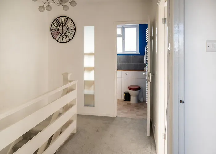 Hébergement de vacances Cosy 3bdr With Workspace And Private Garden